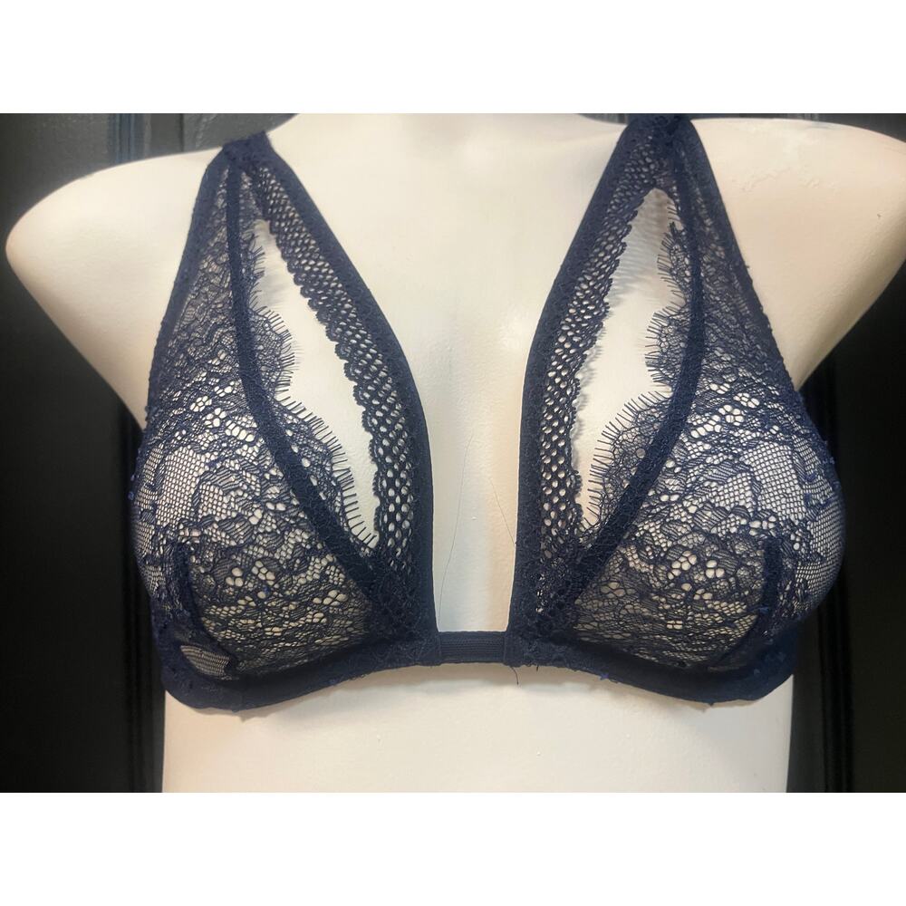 32C NAVY BLUE STRAPPY LACE VICTORIA'S SECRET UNLINED PLUNGE BRA